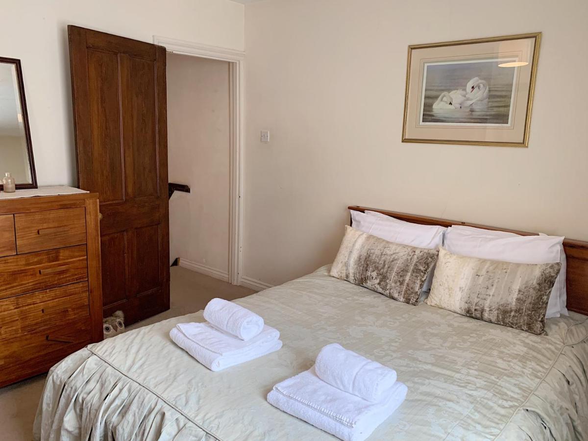 Cosy Central Windsor House Sleeps 4 Extérieur photo